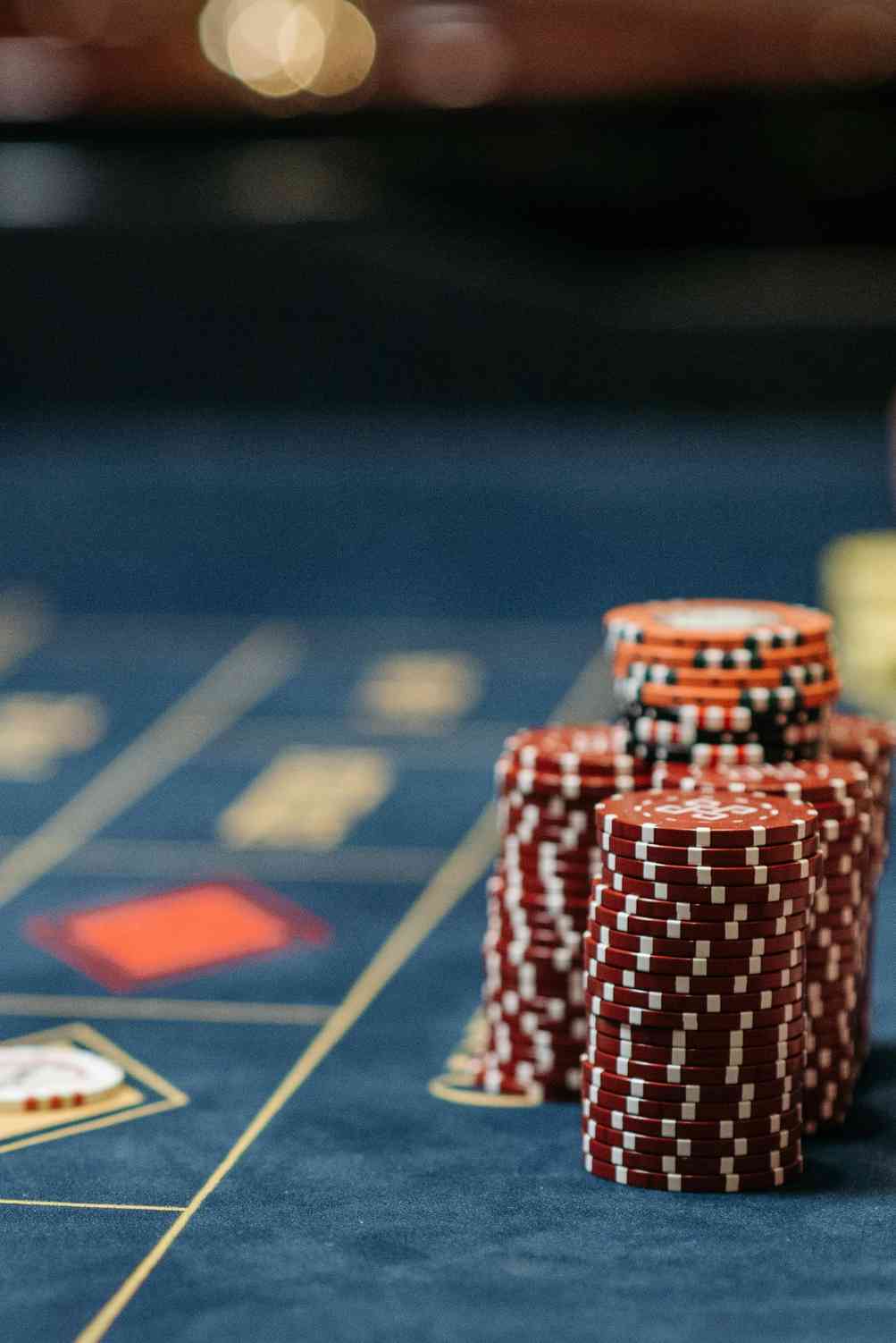 How Online Casinos Balance Entertainment and Risk